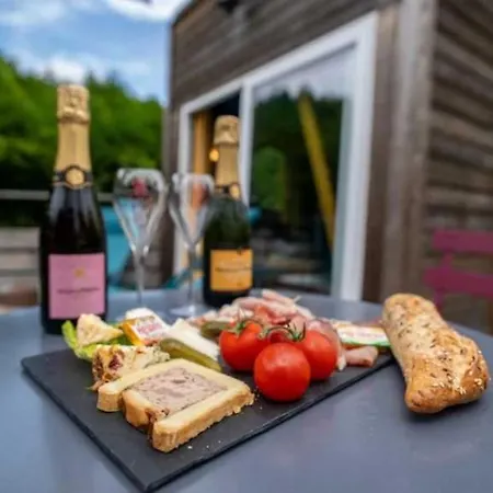 2 Etoiles - Piscine - Eecebc