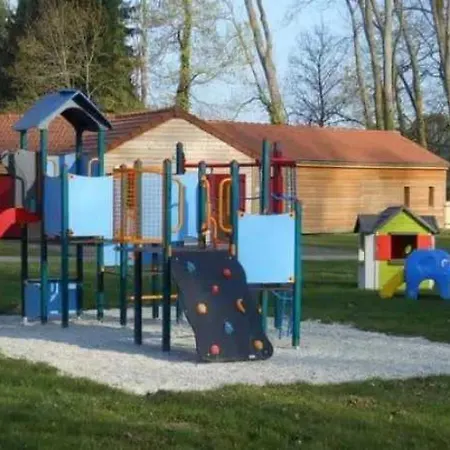 2 Etoiles - Piscine - Eecebc * Bar-sur-Aube